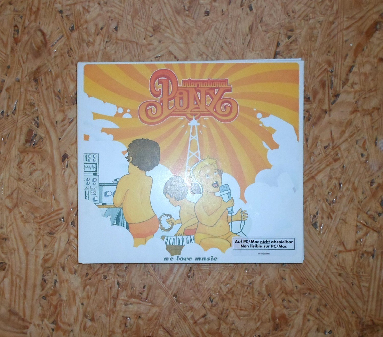 International Pony - We Love Music